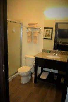Inn At Hunters Run Watford City Exteriér fotografie