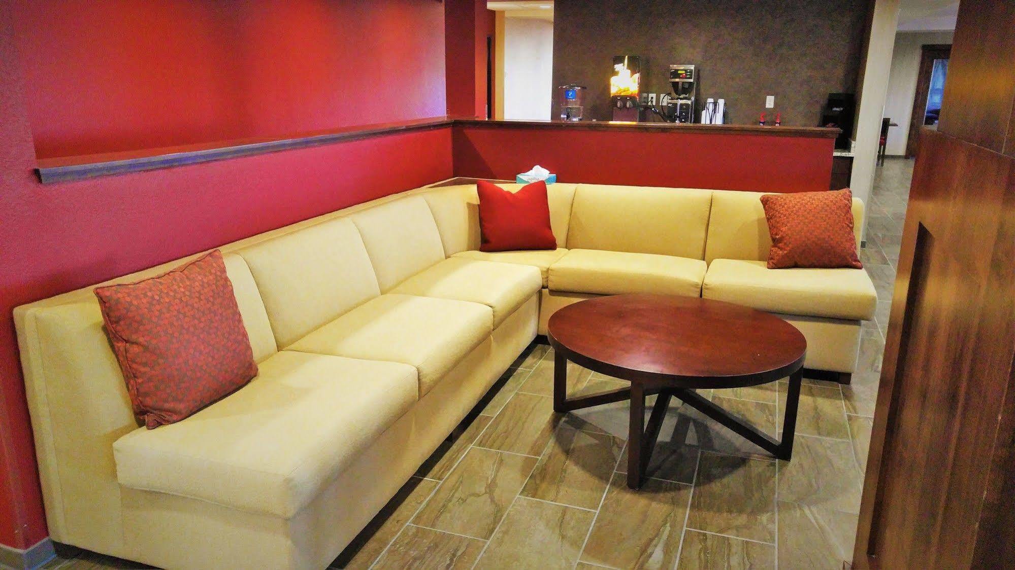 Inn At Hunters Run Watford City Exteriér fotografie