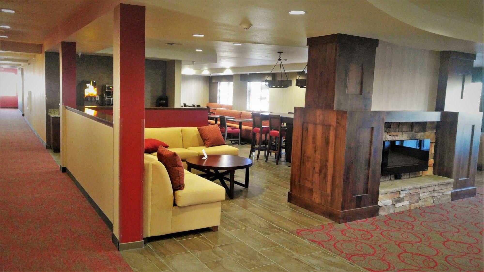 Inn At Hunters Run Watford City Exteriér fotografie